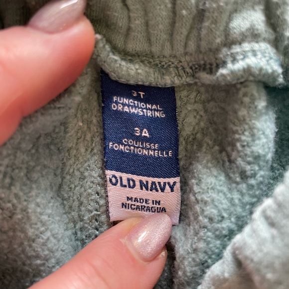 Kids old navy sweats - Picture 2 of 4